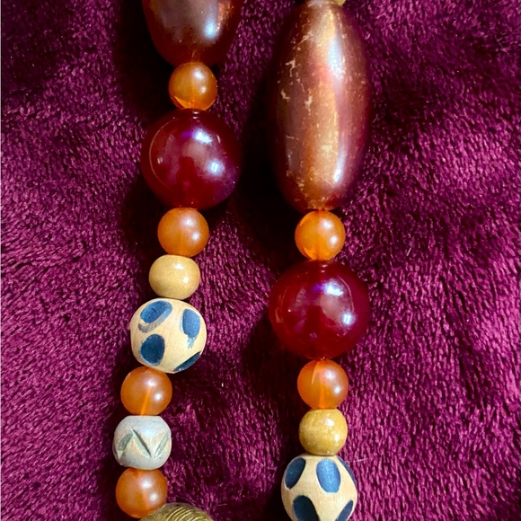 Vintage Wooden Carved Beaded Necklace, CopperTone Pendant Necklace, 2 pr earring - Picture 6 of 13